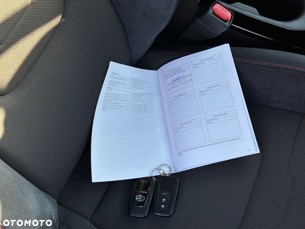 Toyota Corolla 1.8 Hybrid Selection - 33