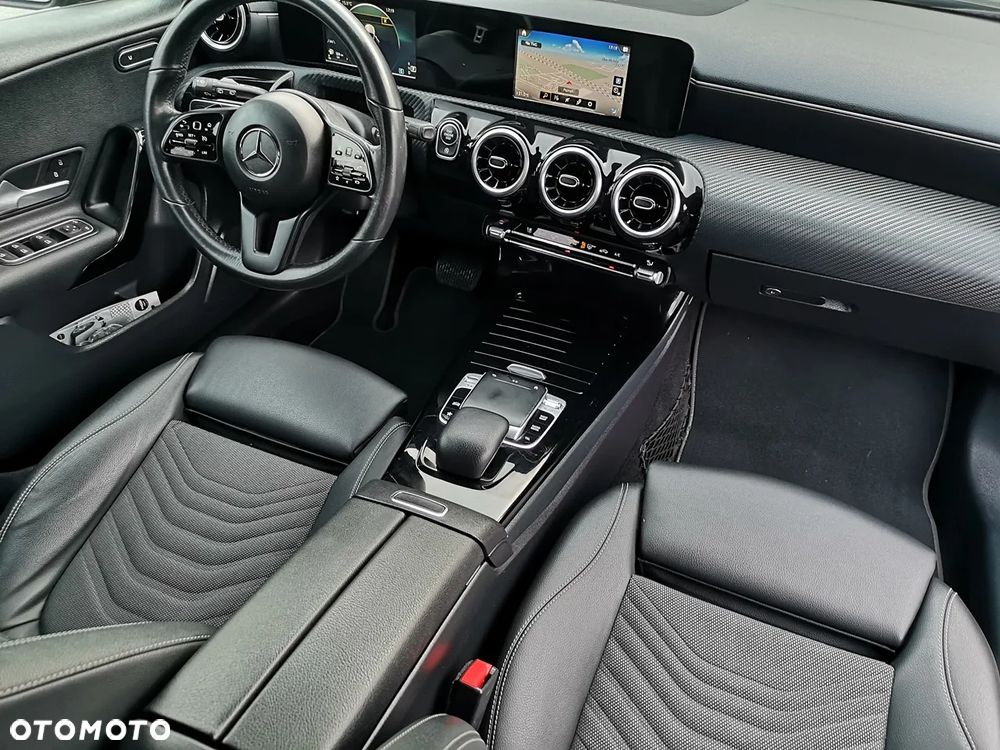 Mercedes-Benz Klasa A 180 d Edition 1 7G-DCT - 17