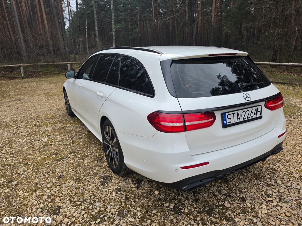 Mercedes-Benz Klasa E 400 d 4Matic 9G-TRONIC AMG Line - 4