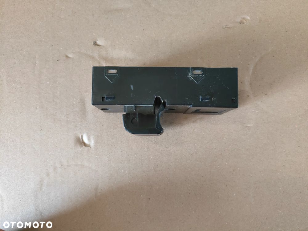 Nissan Micra k12 1.2b PRZEŁĄCZNIK OTWIERANIA SZYB - 3