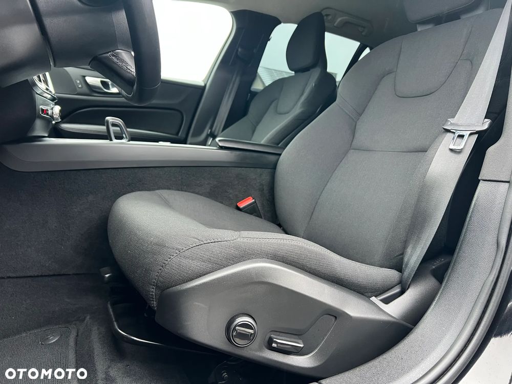 Volvo V60 B4 D Geartronic Momentum Pro - 26