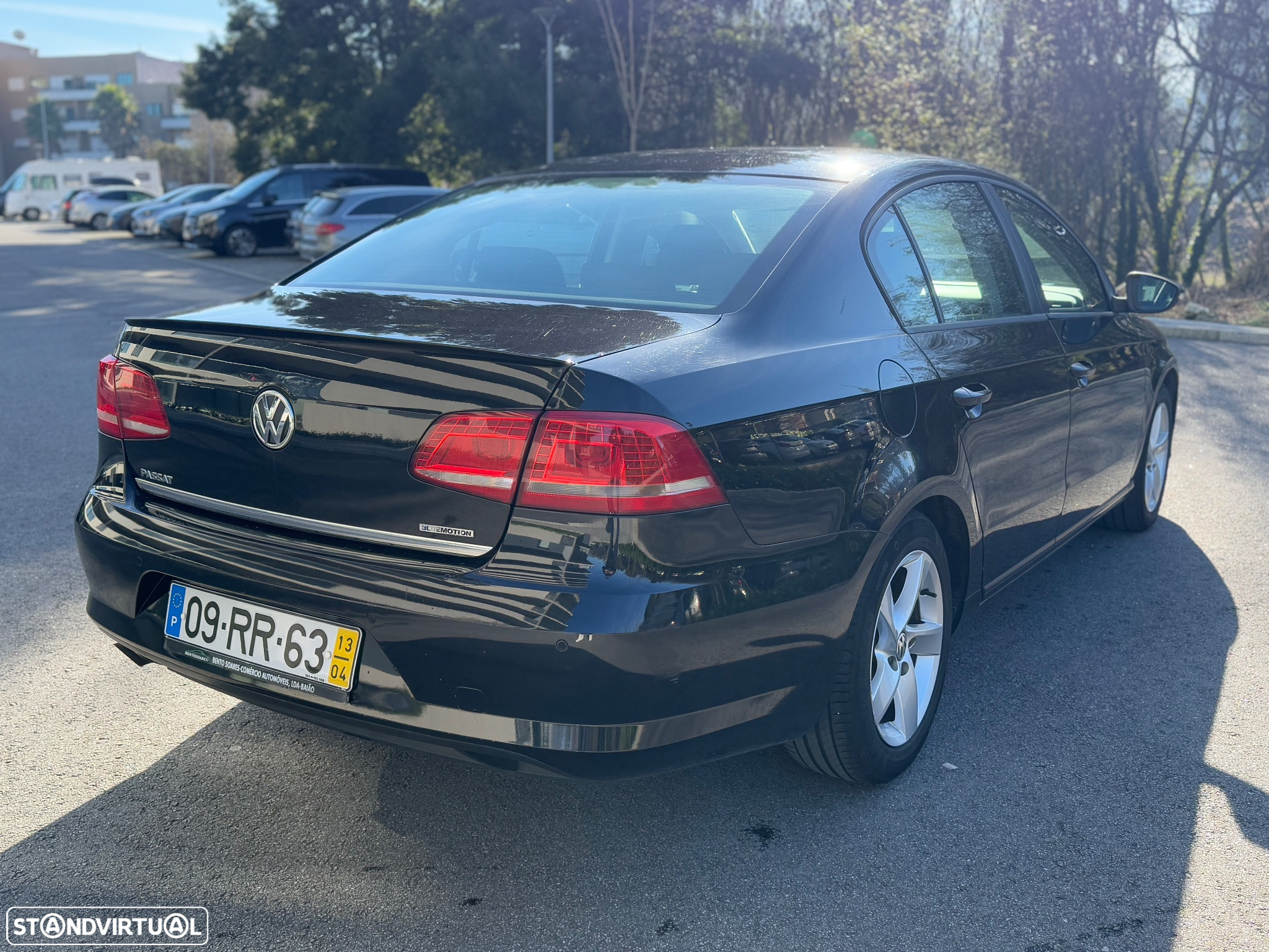 VW Passat 1.6 TDI BlueMotion Highline - 3