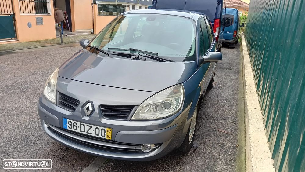 Renault Scénic - 1