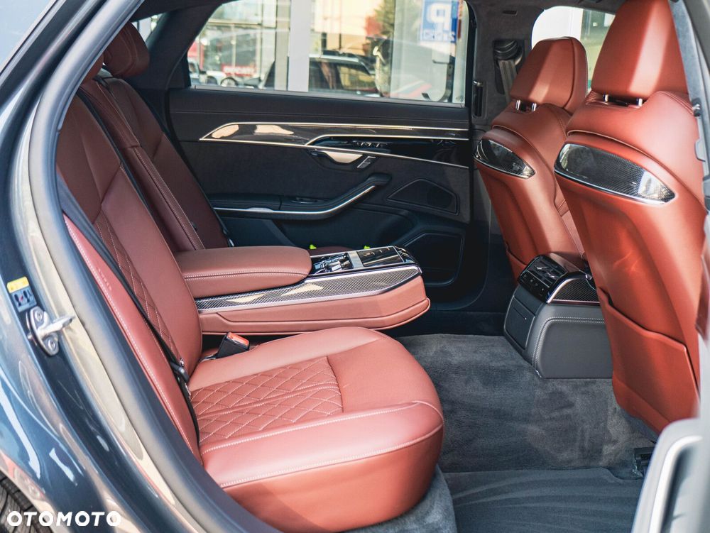 Audi A8 - 24
