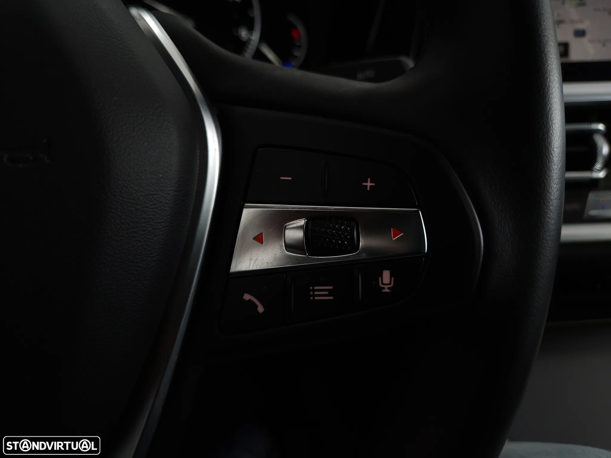 BMW 318 d Line Sport - 18