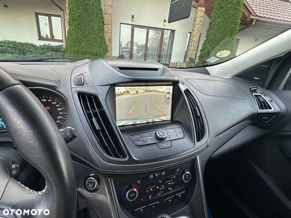 Ford Kuga Vignale 2.0 TDCi AWD - 27