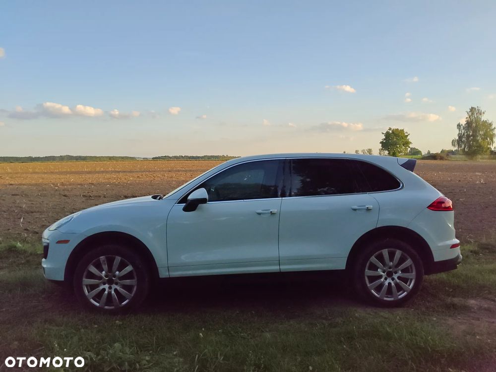 Porsche Cayenne - 4