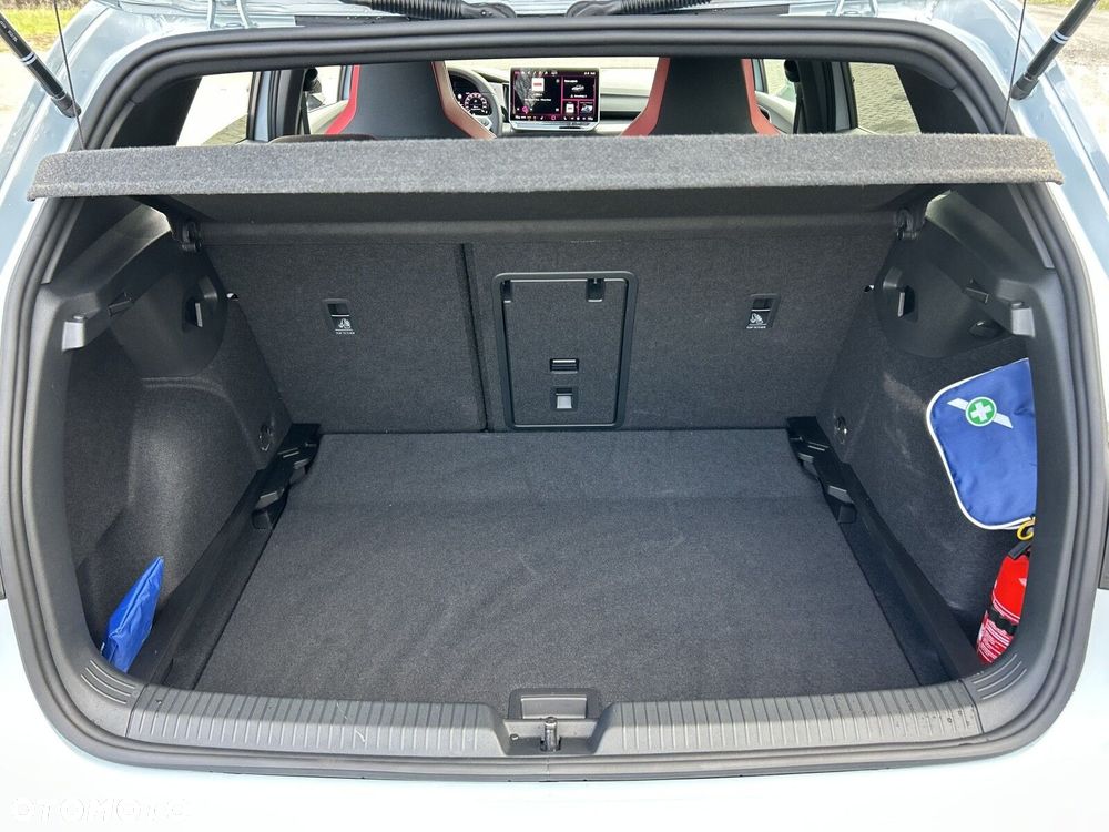 Volkswagen Golf - 11