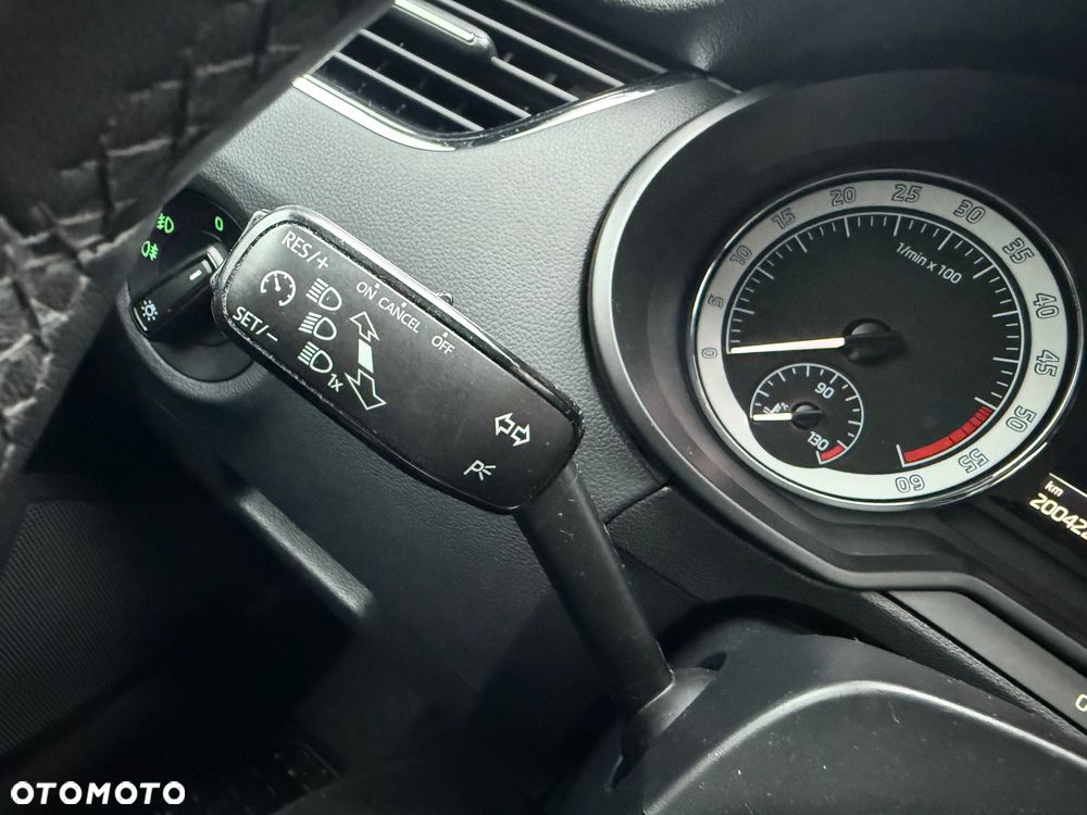 Skoda Octavia 1.6 TDI SCR Style - 17