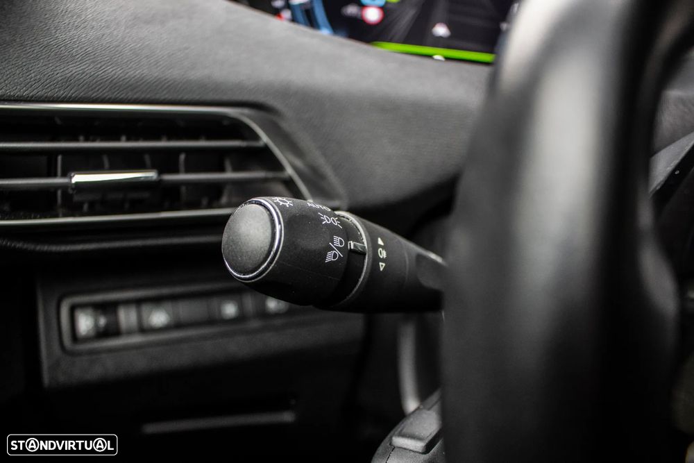 Peugeot 3008 1.6 Hybrid Allure e-EAT8 - 16