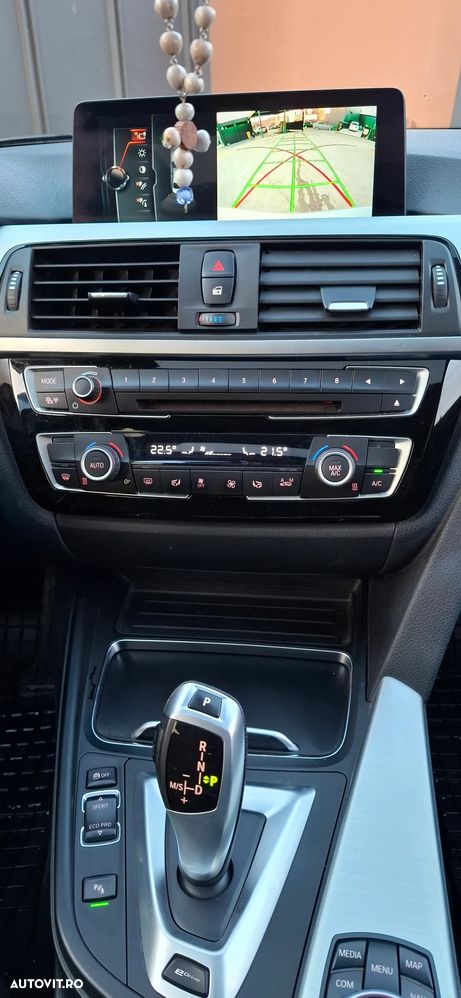 BMW Seria 3 330e iPerformance M Sport - 12