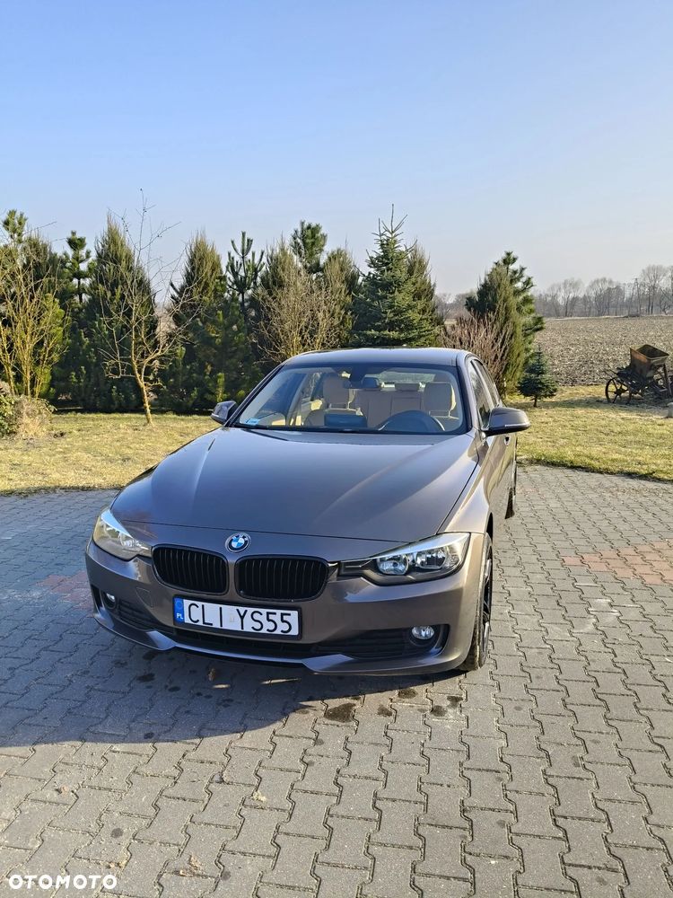 BMW Seria 3 316d - 16