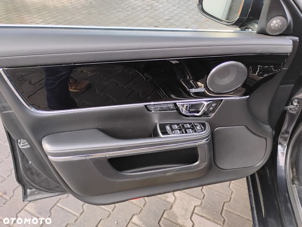 Jaguar XJ 3.0 V6 Kompressor AWD Langversion Portfolio - 8