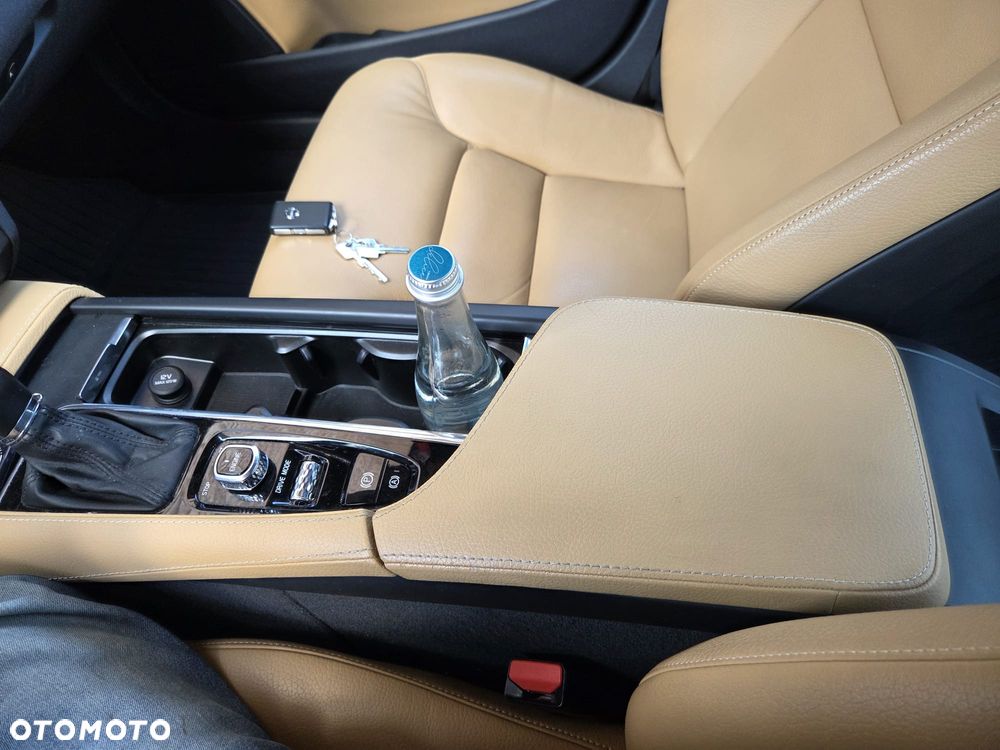 Volvo S90 T6 AWD Geartronic Momentum - 21