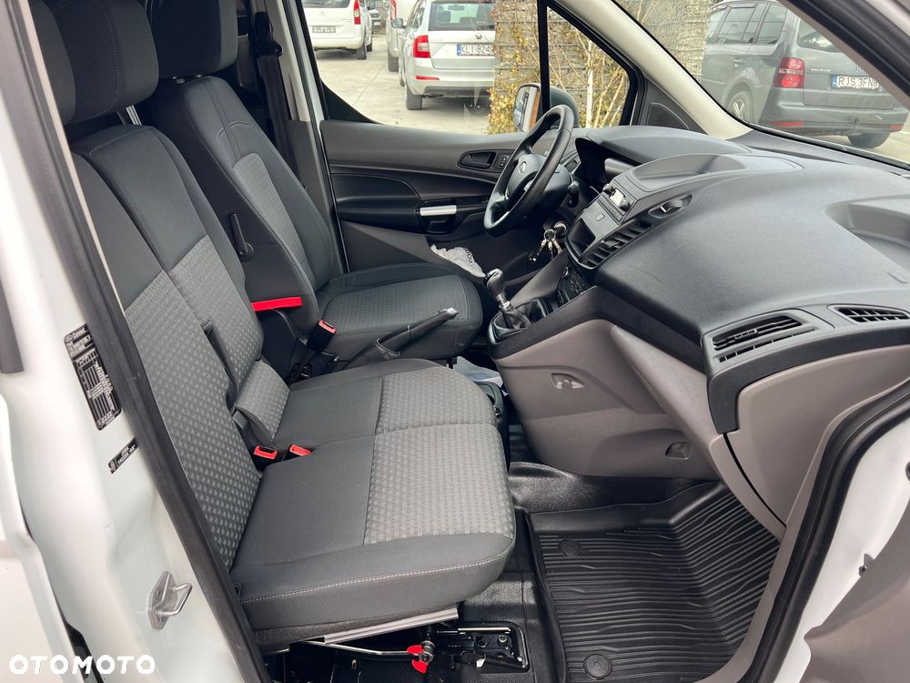 Ford Transit Connect - 25
