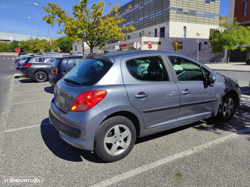 Peugeot 207 - 2