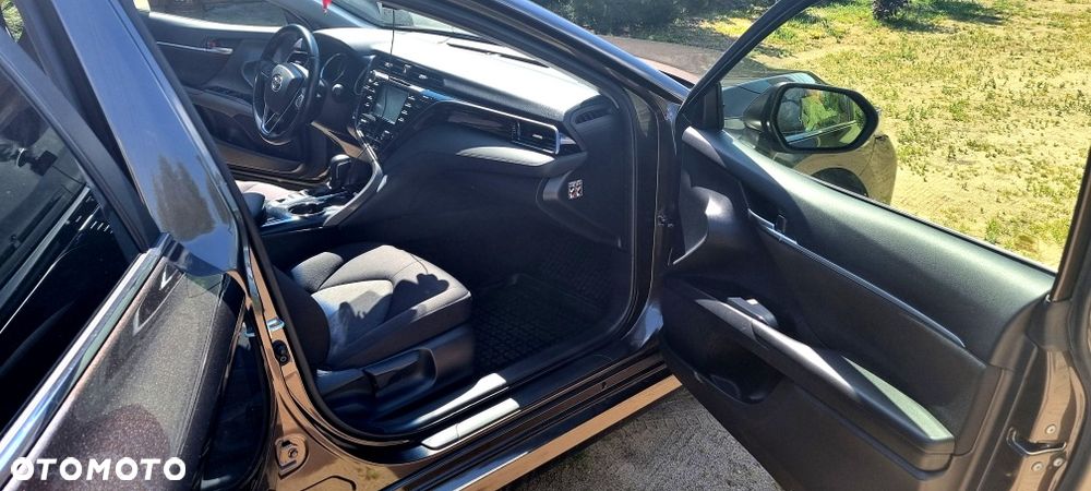 Toyota Camry - 3
