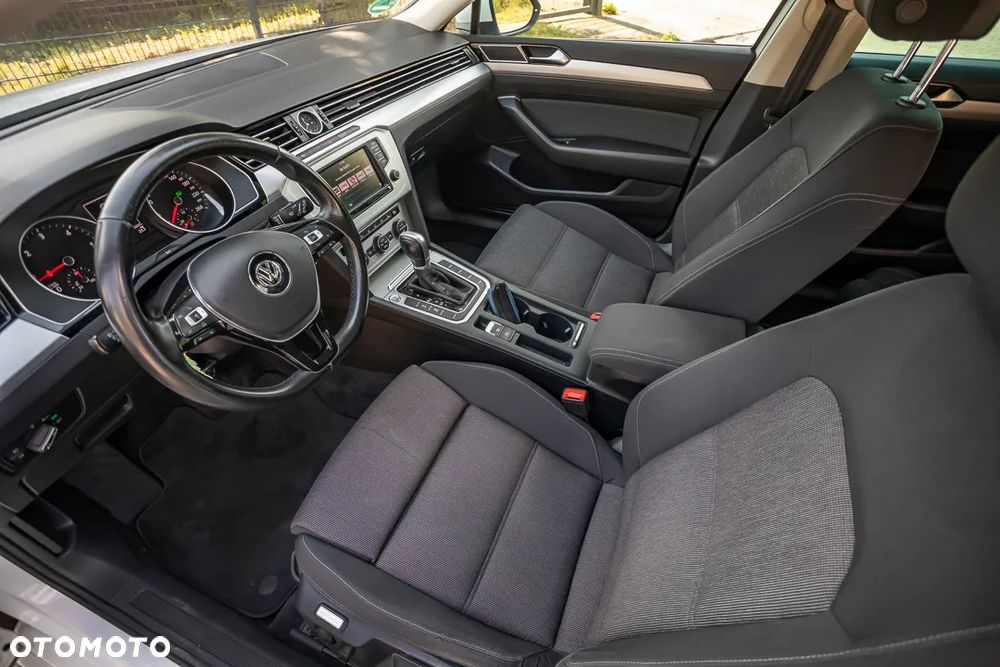 Volkswagen Passat 2.0 TDI BMT Highline DSG7 - 19