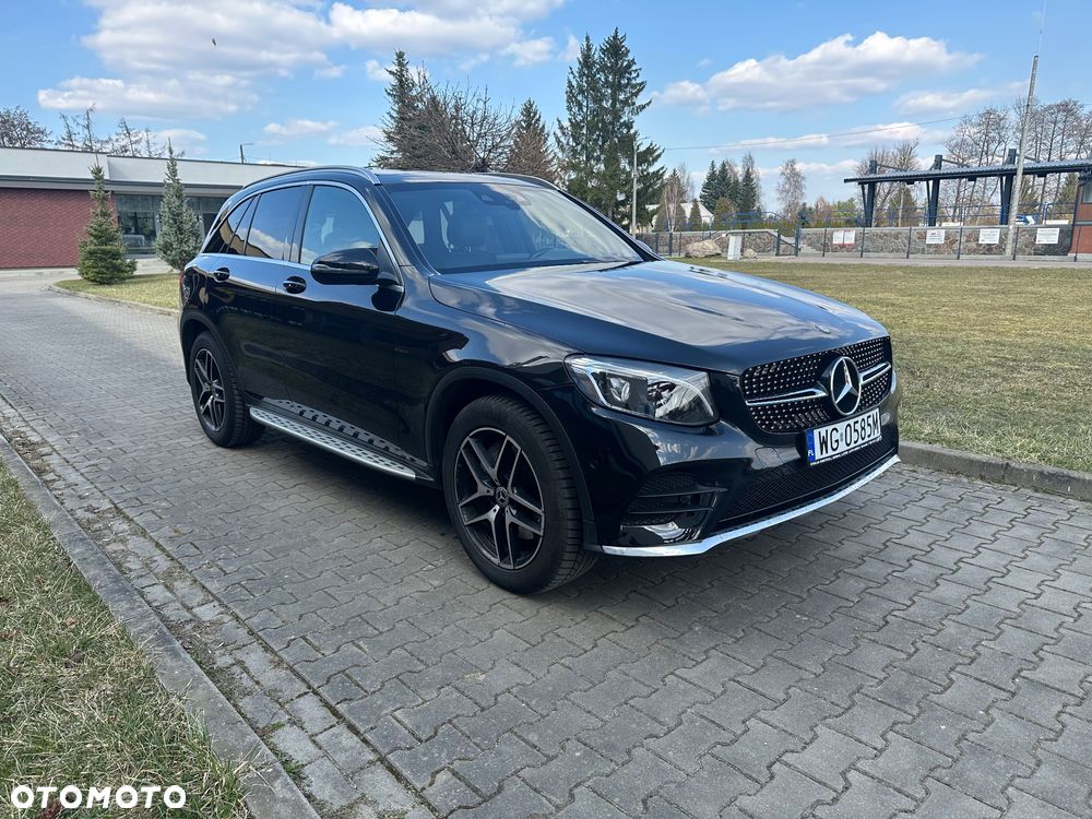 Mercedes-Benz GLC 250 4Matic 9G-TRONIC AMG Line - 3