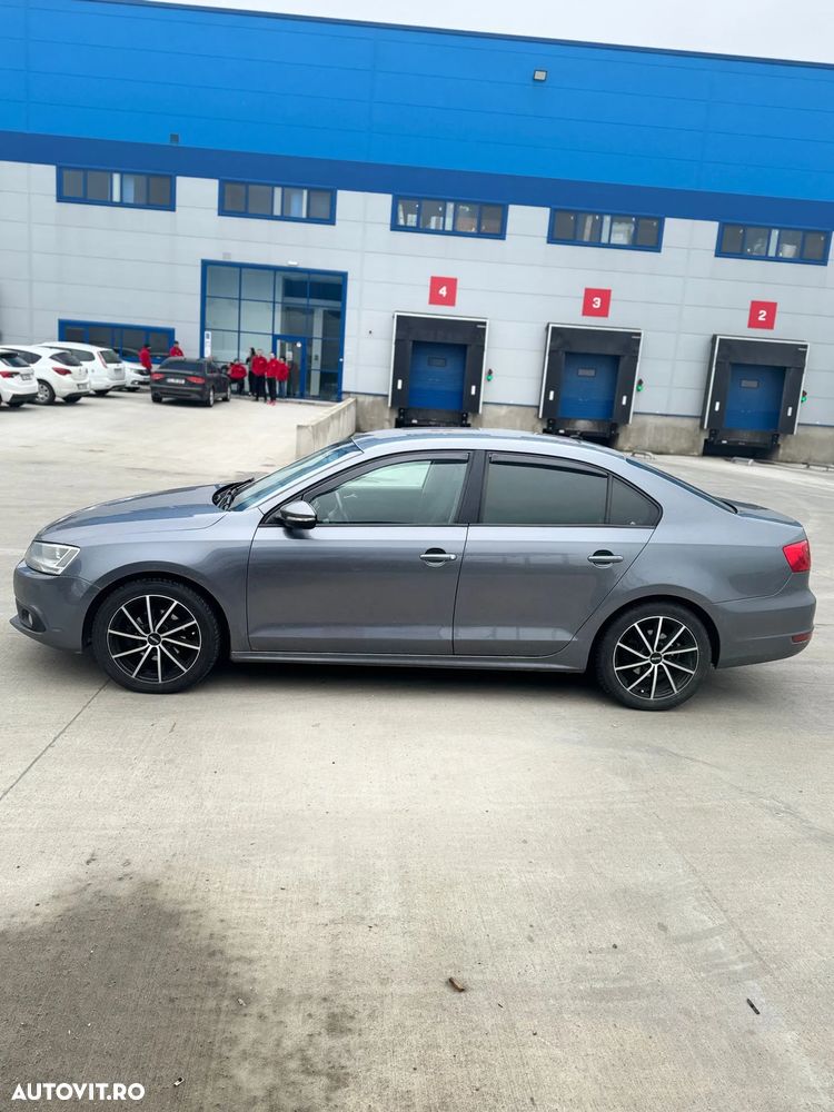 Volkswagen Jetta 1.6 TDI DPF Highline - 2