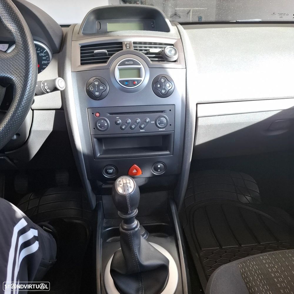 Renault Mégane 1.5 dCi Dynamique - 14