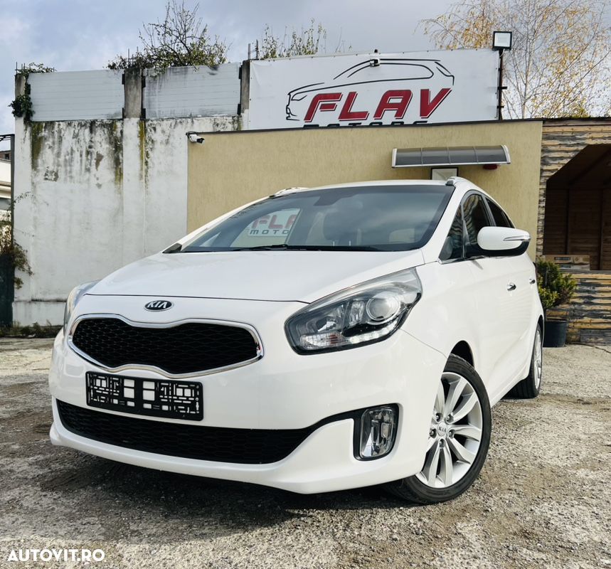 Kia Carens - 1