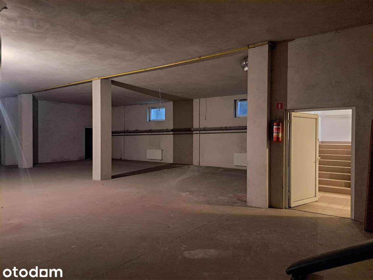 Na sprzedaż lokal 360 m2  w Otwocku blisko Warszawy, wiele możliwości. - Pełny obrazek: 2/6