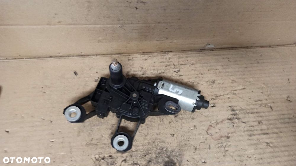 #SILNICZEK WYCIERACZKI TYŁ FORD FUSION nr 2S61A17K441AC