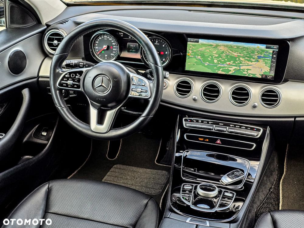 Mercedes-Benz Klasa E 220 d 9G-TRONIC - 13