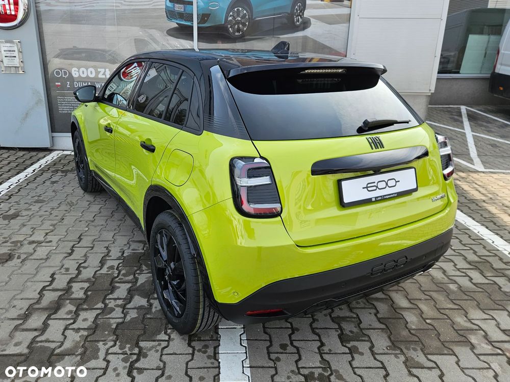 Fiat 600 1.2 Turbo Sport eDCT - 8