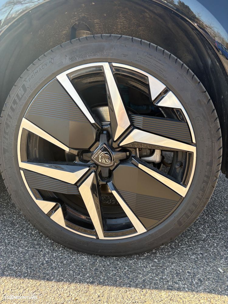 Peugeot e-208 GT - 8