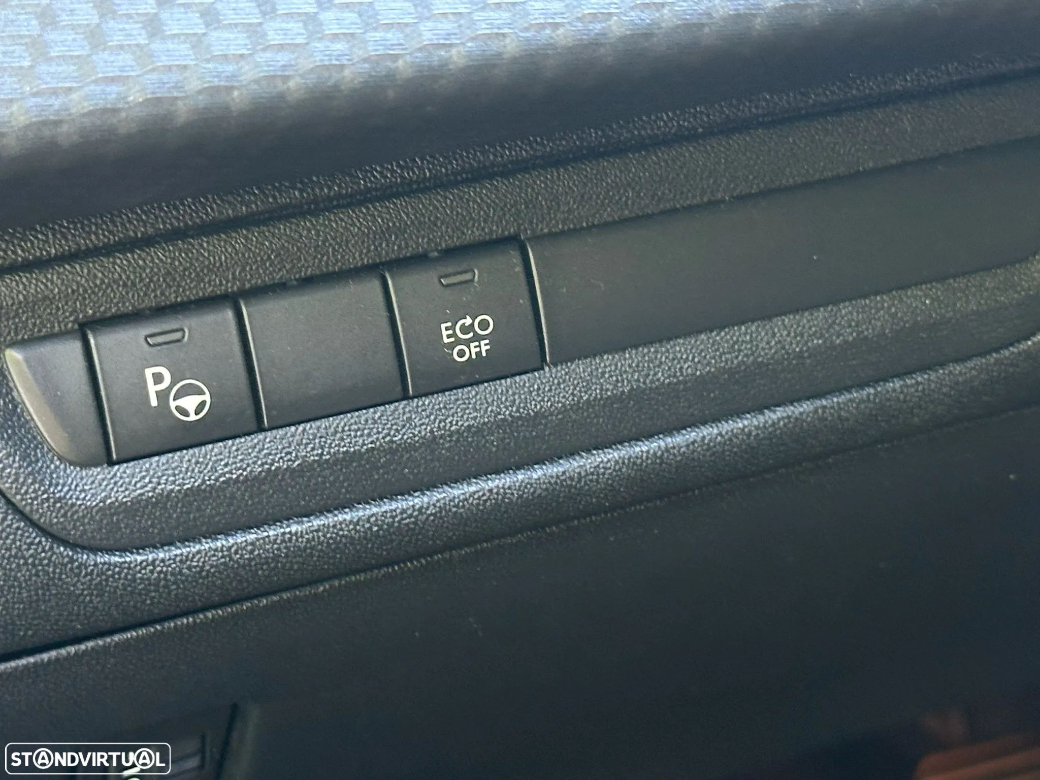 Peugeot 208 1.5 BlueHDi Signature - 13