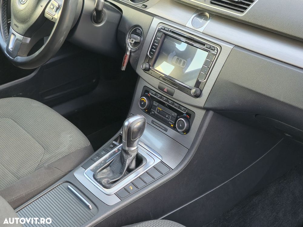 Volkswagen Passat Variant 2.0 TDI DSG BlueMotion Technology Comfortline - 10