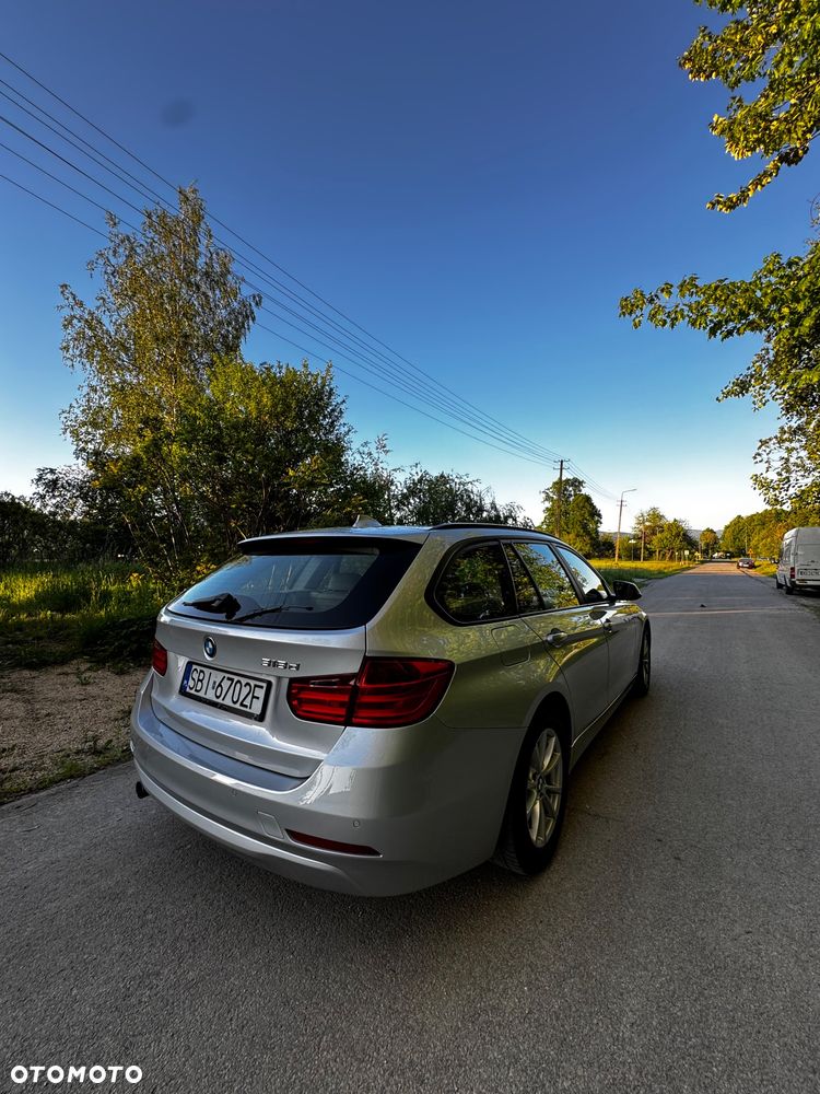 BMW Seria 3 318d DPF Edition Lifestyle - 24