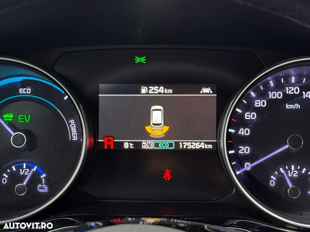 Kia Ceed SW 1.6 GDI DCT OPF Plug-in-Hybrid Spirit - 26