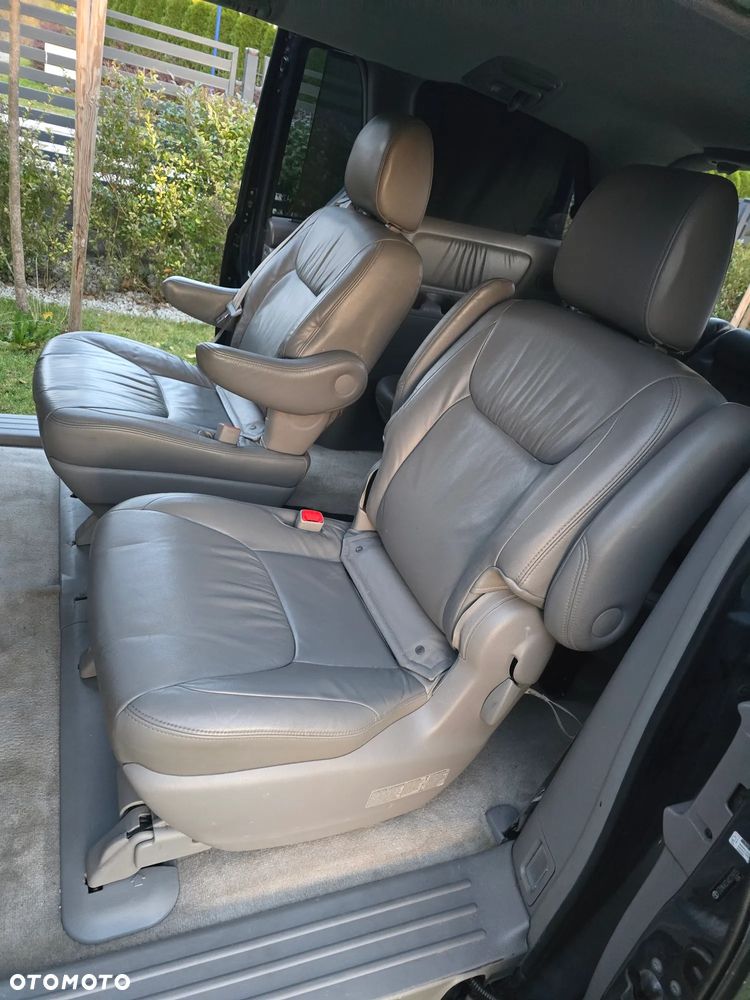 Toyota Sienna 3.5 V6 - 19