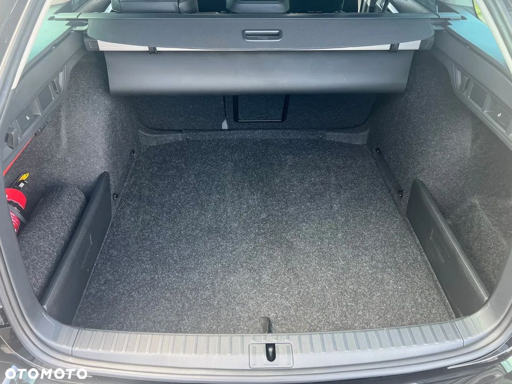 Skoda Octavia 2.0 TDI Selection DSG - 19