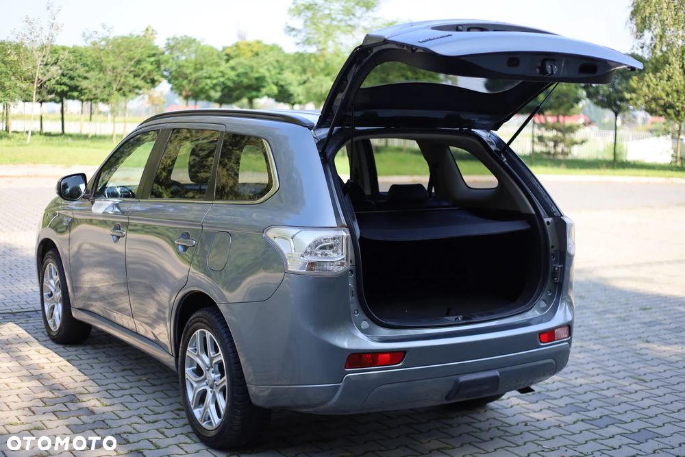 Mitsubishi Outlander 2.0 4WD Plus - 6