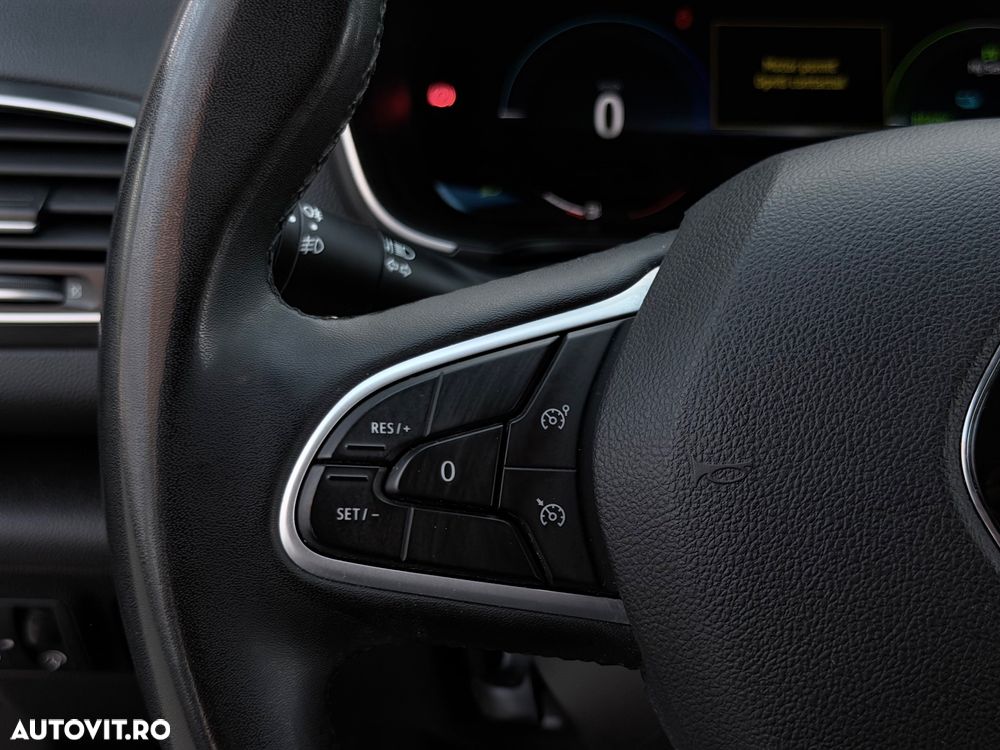 RENAULT Megane 2023 — imagine 25