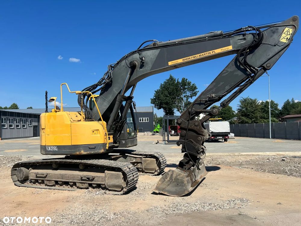 Volvo ECR235 - 2