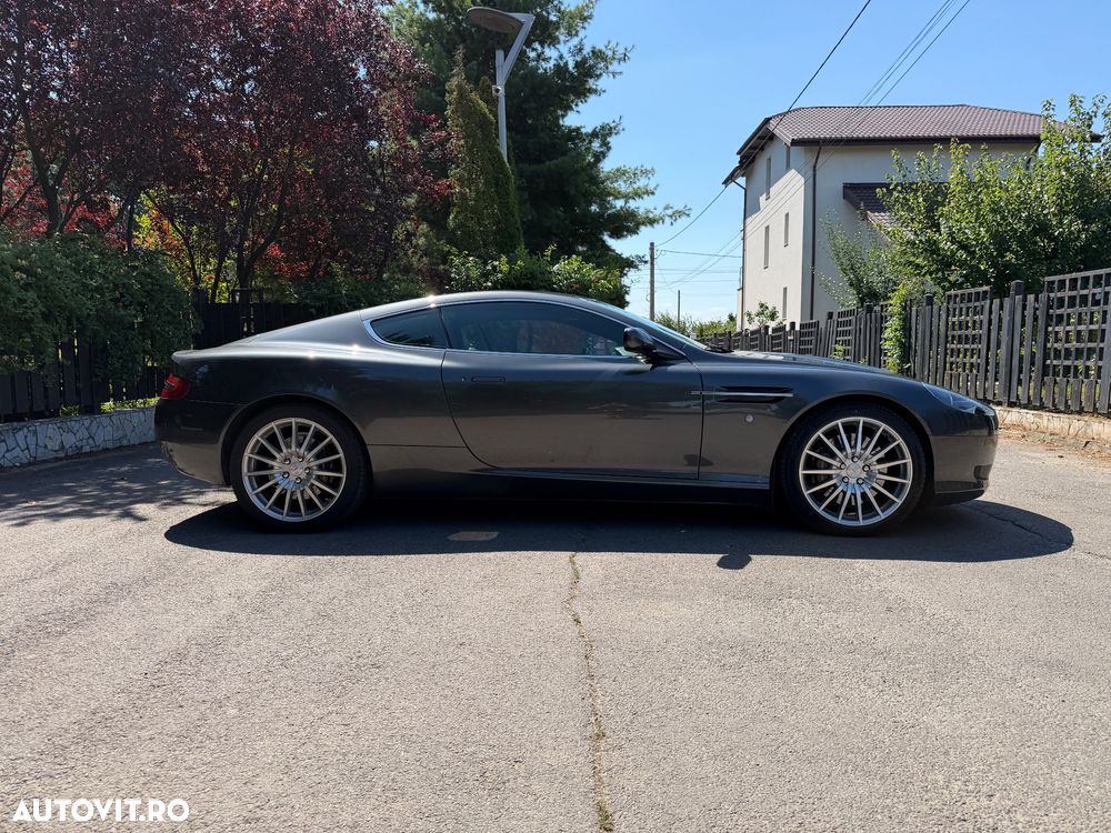 Aston Martin DB9 - 5