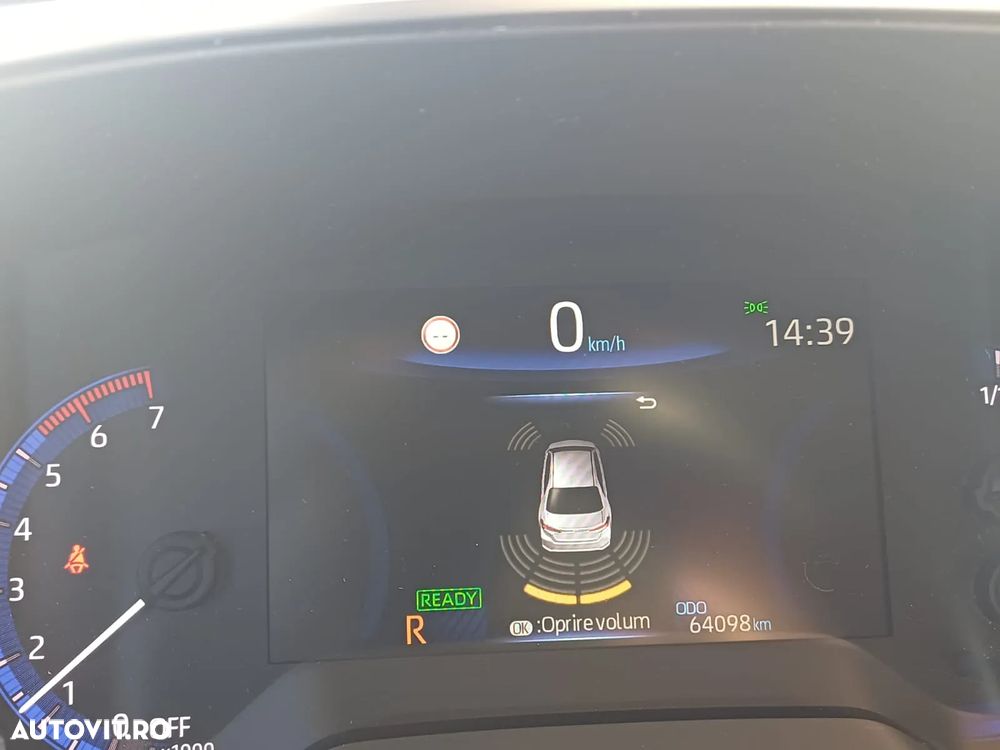 Toyota Corolla Sedan 1.8 HSD Business Plus - 18