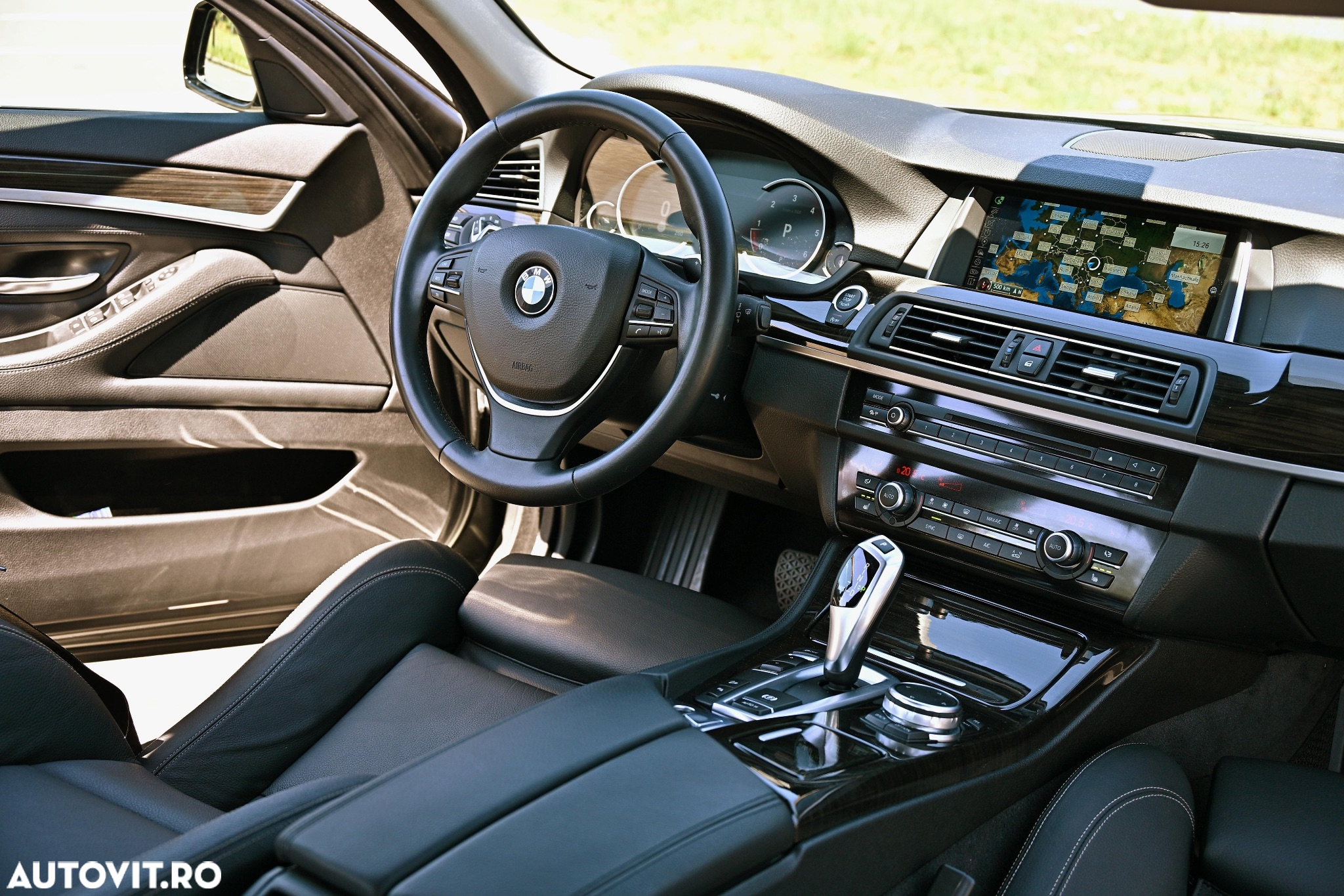 BMW Seria 5 520d xDrive AT MHEV - 14