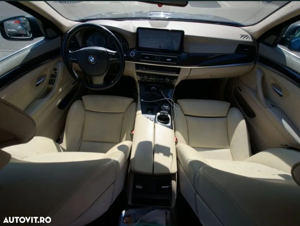 BMW Seria 5 523i - 4