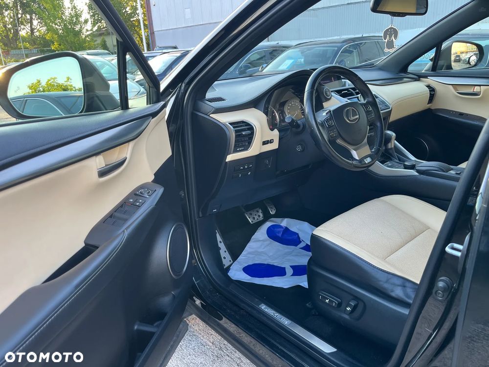 Lexus NX 200t Comfort AWD - 11