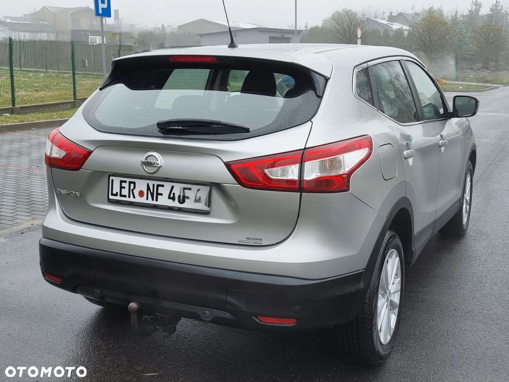 Nissan Qashqai 1.6 dCi Xtronic TEKNA+ - 6
