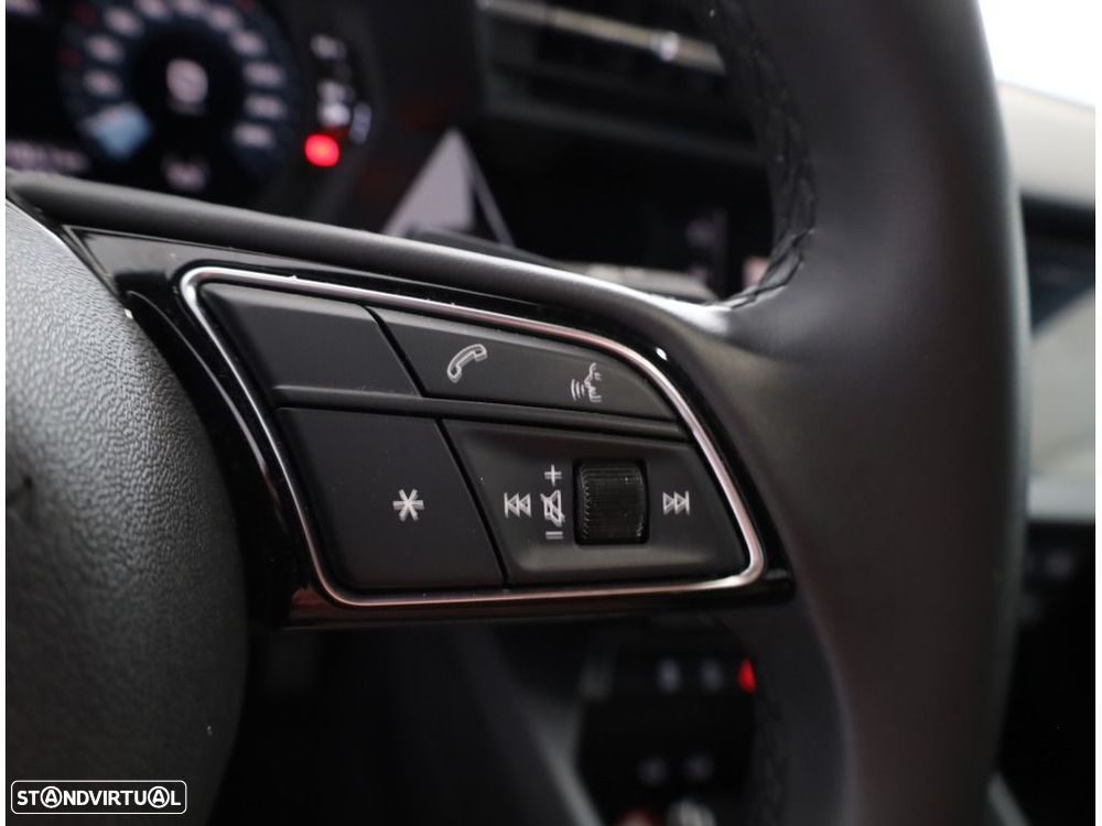 Audi A3 Limousine 30 TFSI Advanced S tronic - 17