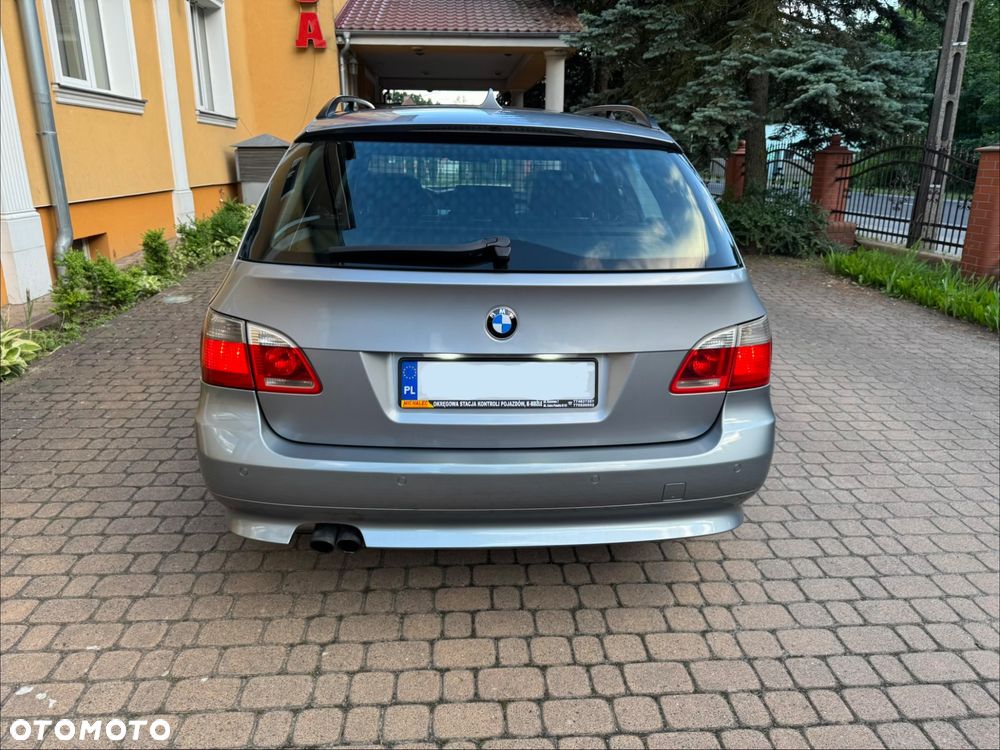 BMW Seria 5 525d - 5