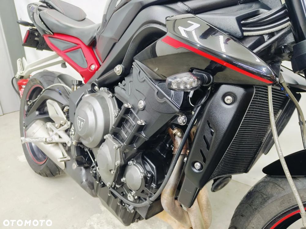 Triumph Street Triple - 7