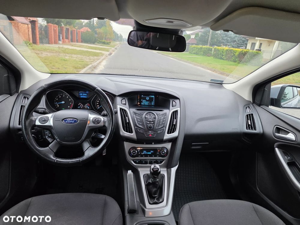 Ford Focus 1.6 Trend - 11